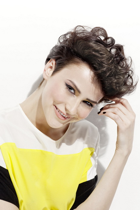 Frisuren kurze haare locken