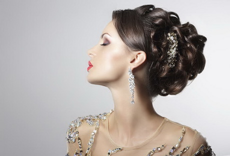 Ballfrisuren für kurze haare
