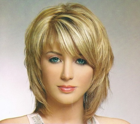 Frisuren halblang stufen Frisuren halblang stufen