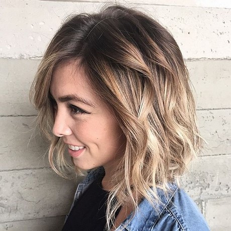 Frisuren für halblanges haar mit pony