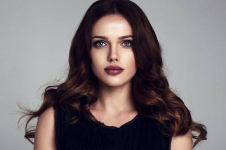 Glatte lange haare frisuren