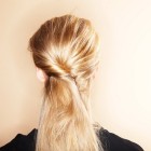Einfache hochsteckfrisuren lange haare